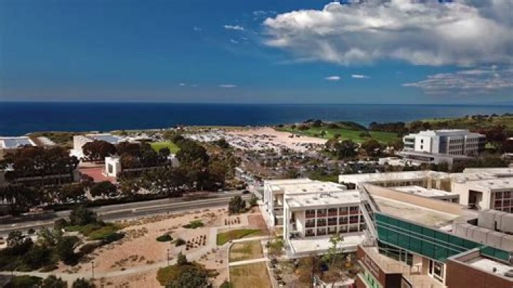 How Far Is Ucsd From The Beach
