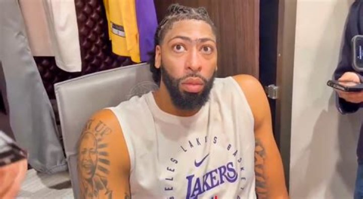 How Much Was Anthony Davis Fish Tank
