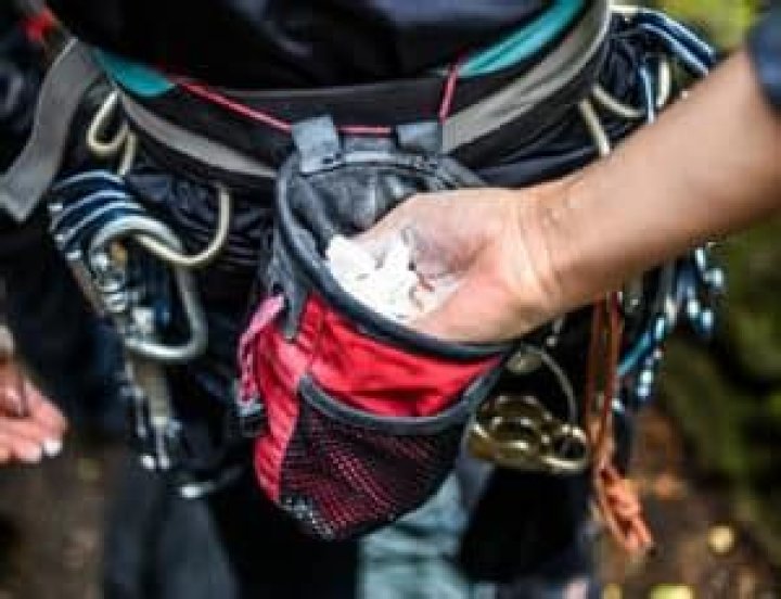 How To Attach Chalk Bag To Harness