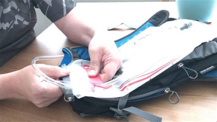 How To Put Hydration Pack In Osprey