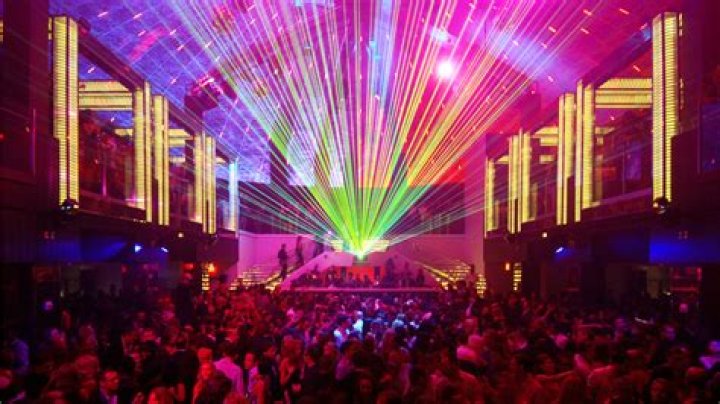 Question: What Time Do Clubs Close In Nyc