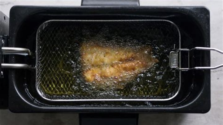 Question: What Type Of Oil To Use For Deep Frying Fish