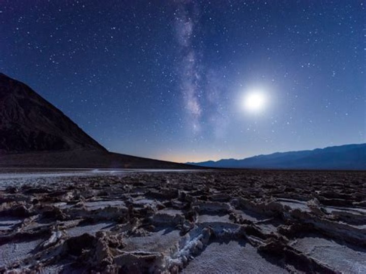 Quick Answer: How Cold Does Death Valley Get At Night