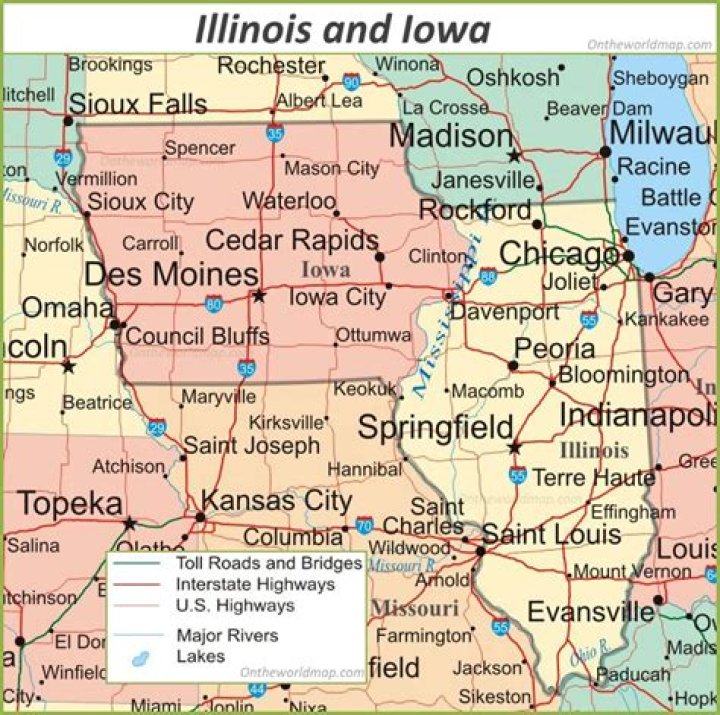 Quick Answer: How Far Is Iowa From Illinois