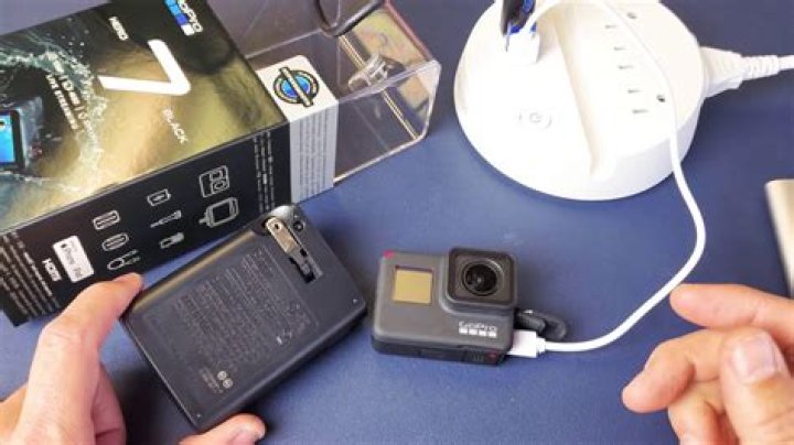 Quick Answer: How Long To Charge Gopro Battery