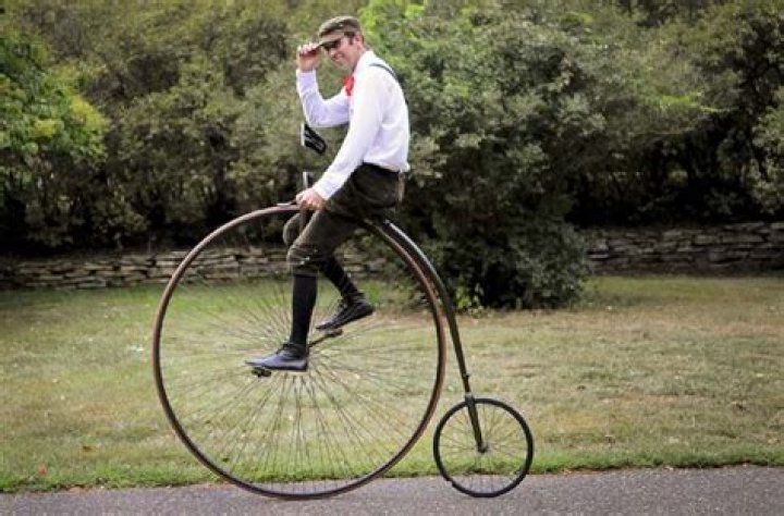 Why Did Some Bikes Have A Big Front Wheel